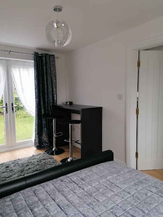 Chota Gher Apartment Уиднис Екстериор снимка